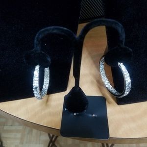 GLITZY By Association